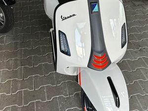 VESPA GTS 125 SUPER SPORT EURO 5 / LED / BLACKUMBAU