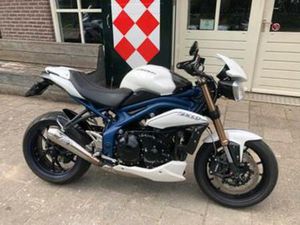 TRIUMPH SPEED TRIPLE 1050 SE ABS (BJ 2013) — MOTOREN | TRIUMPH — MARKTPLAATS