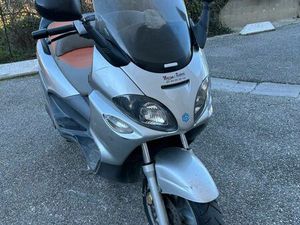 PIAGGIO X9