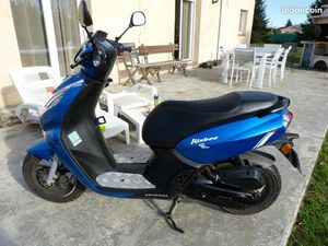 PEUGEOT SCOOTER KISBEE BLEU