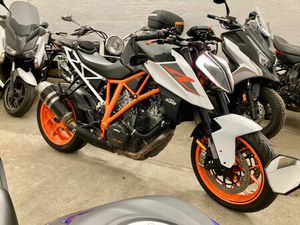 KTM 1290 SUPERDUKE R 2.0