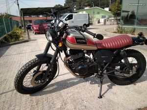 SUZUKI GN 250 CC CAFÉ RACER