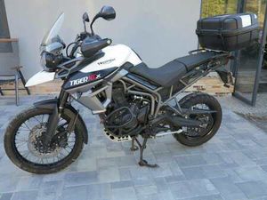 TRIUMPH TIGER 800 XC
