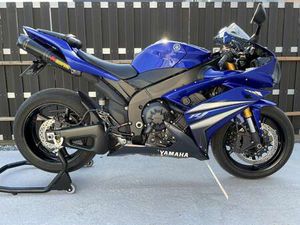 YAMAHA YZF-R1