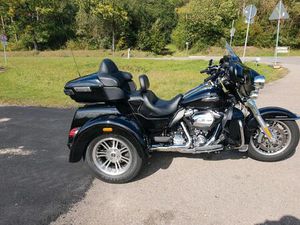 HARLEY-DAVIDSON® FLHTCUTG TRI GLIDE® ULTRA 2018