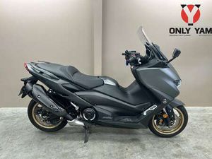 YAMAHA TMAX 560