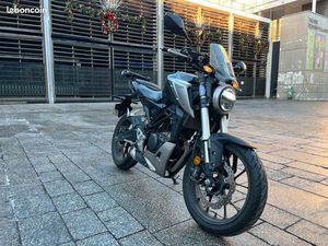 HONDA CB 125 R