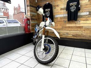 YAMAHA XT250 ENDURO/SUPERMOTO 225 MANUAL PETROL 225 CC