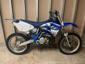 ② YAMAHA YZ250
