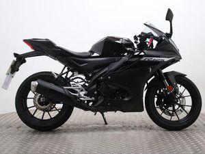 YAMAHA R125 YZF 125-A 124 CC