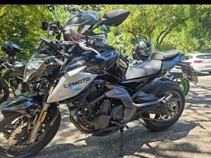 URGENT – CF MOTO 650NK – EXCELLENT ÉTAT ◊