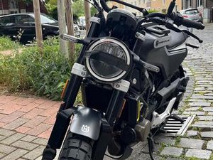 MOTORRAD (WIEDER-) EINSTEIGER HUSQVARNA SVARTPILEN 125 A1 / B196