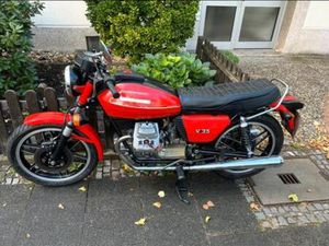 MOTO GUZZI V35
