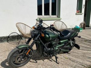 HARLEY DAVIDSON STREET ROD 750