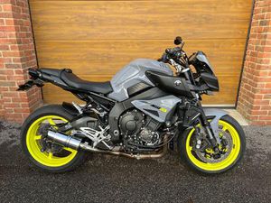 YAMAHA MT-10 1000 HYPER-NAKED EURO 4 998 CC