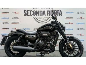 VENDO KEEWAY MOTOR V302 C (2022 - 26) USATA A LUCCA (CODICE 9841910) - MOTO.IT