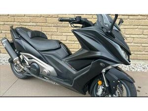 VENDO KYMCO AK 550 ETS (2021 - 26) USATA A ROVIGO (CODICE 9865552) - MOTO.IT