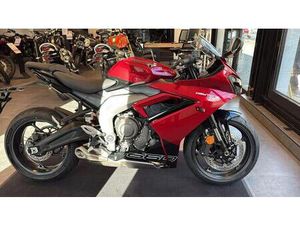 TRIUMPH DAYTONA 660 - CARNIVAL RED