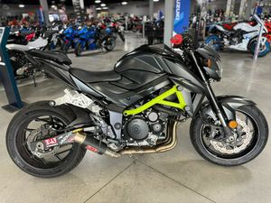 2022 SUZUKI GSX-S