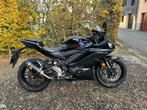 YAMAHA R3