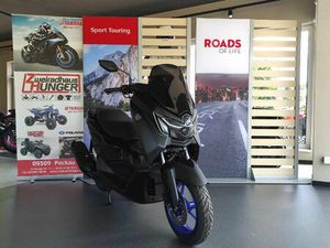 YAMAHA NMAX 125