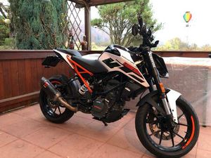 KTM 125 DUKE NAKED BIKE MIT SPORTAUSPUFF TÜV NEU BIS 2027 TOP!