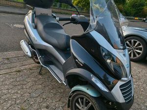 PIAGGIO MP3 250 TRAIK OHNE TÜV .