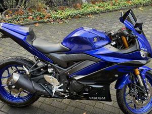 YAMAHA YZF-R3