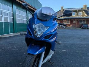 SUZUKI GSX 650 F