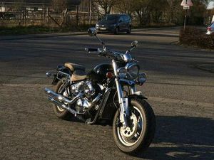 SUZUKI MARAUDER VZ 800 A2