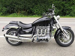 TRIUMPH ROCKET III UNIKAT TOTALUMBAU WINTERPREIS