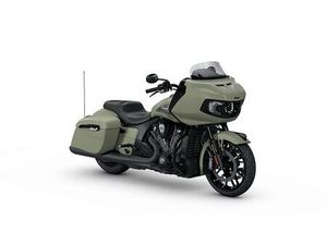 MOTO NEUVE: INDIAN CHALLENGER DARK HORSE WITH 112 PACKAGE