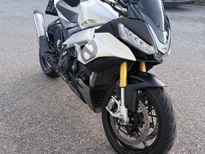 OCCASION APRILIA TUONO V4 1100