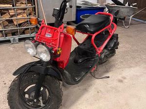 HONDA ZOOMER 50 CC ROLLER ROT/SCHWARZ
