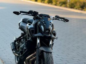 YAMAHA MT07-PURE 2024