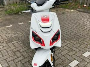 PEUGEOT SPEEDFIGHT 4 — SCOOTERS | PEUGEOT — MARKTPLAATS