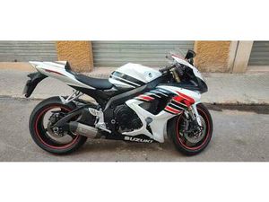 SUZUKI - GSXR 600
