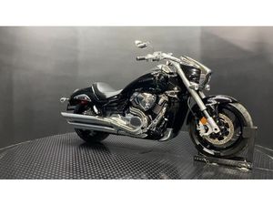 2025 SUZUKI BOULEVARD M109R