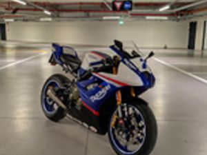 TRIUMPH DAYTONA 675 SE