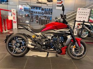 DUCATI X-DIAVEL V4