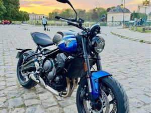 TRIUMPH TRIDENT A2 2025