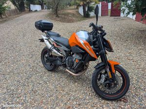 KTM DUKE 790