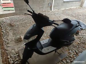 PEUGEOT SCOOTER KISBEE