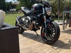 DUCATI MONSTER STEALTH 821
