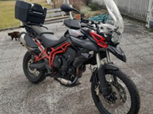 TRIUMPH TIGER 800 XC. SERIE SPECIALE