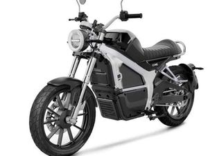 HORWIN CR6 – MOTO ÉLECTRIQUE 125 CM³, 95 KM/H, JUSQU’À 100–120 KM AUTONOMIE