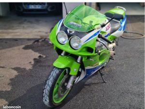 KAWASAKI ZXR 750