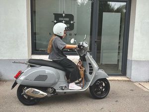 VESPA GTS 300 IE HOE