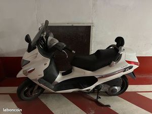 SCOOTER PIAGGIO XEVO 125CM