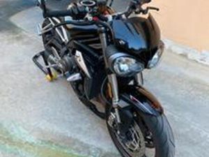 TRIUMPH STREET TRIPLE 765 RS